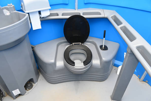 Best Construction site porta potty rental  in Clio, AL
